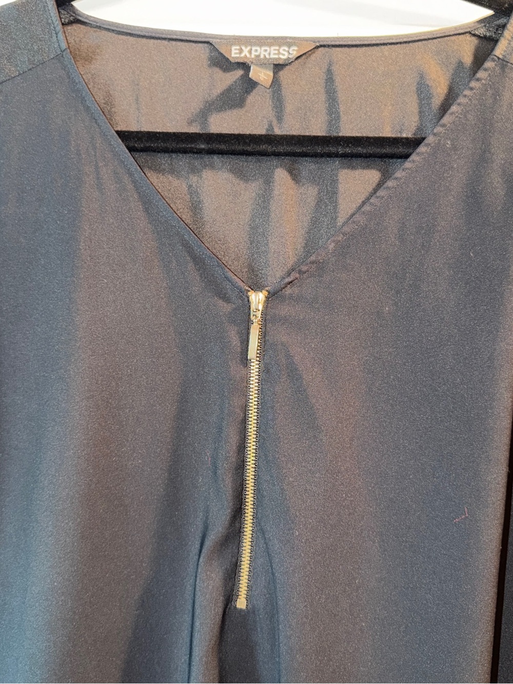 Express Black V-Neck Cap Sleeve Blouse with Gold Zip - Picture 5 of 5